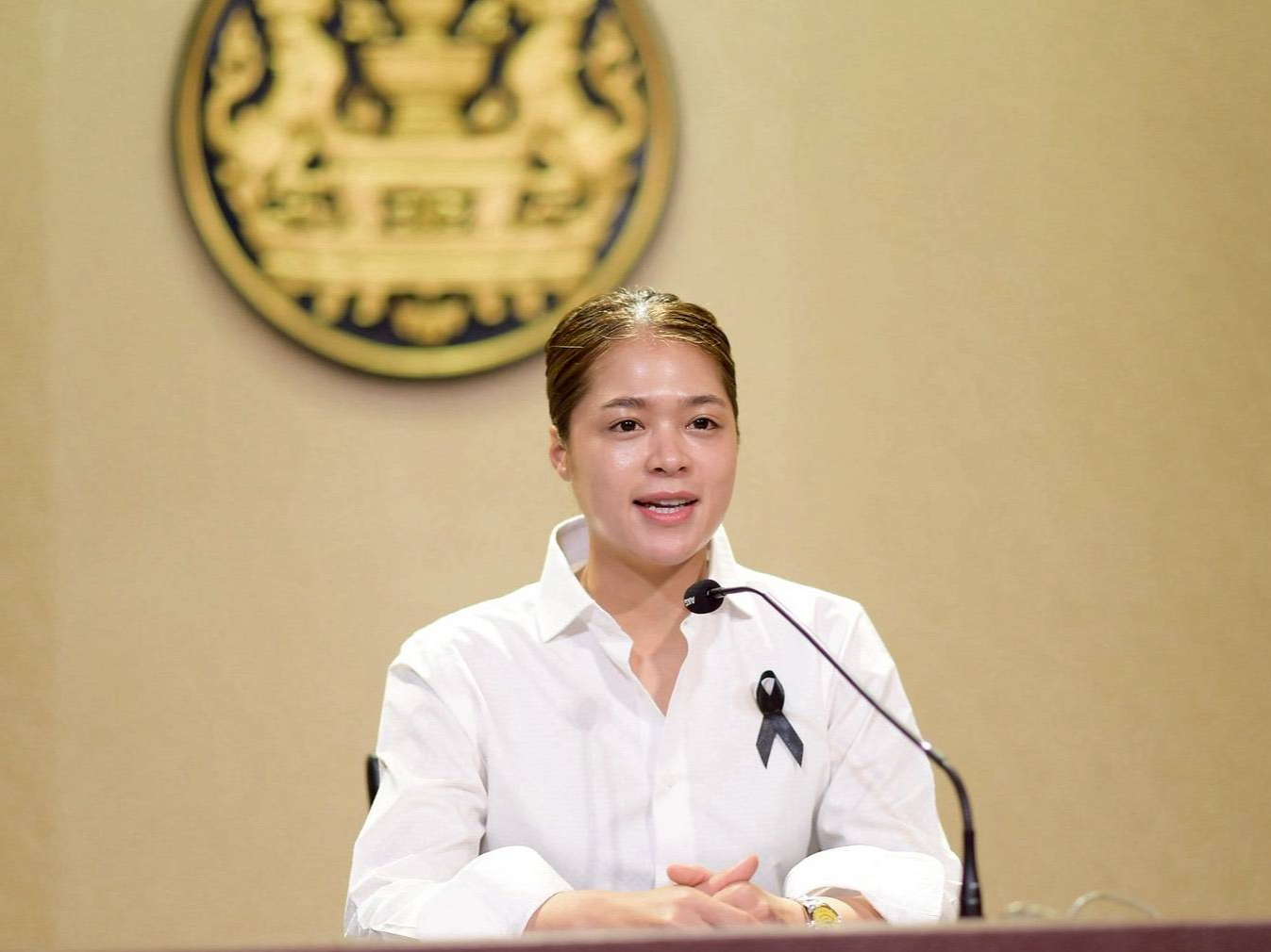รัฐบาลเดินหน้าขับเคลื่อนนโยบายสาธารณสุข เตรียมผลิตอาสาพยาบาลชุมชน (อสพ.) จำนวน 10,000 คน ปฏิบัติงานเชิงรุกร่วมกับ อสม.