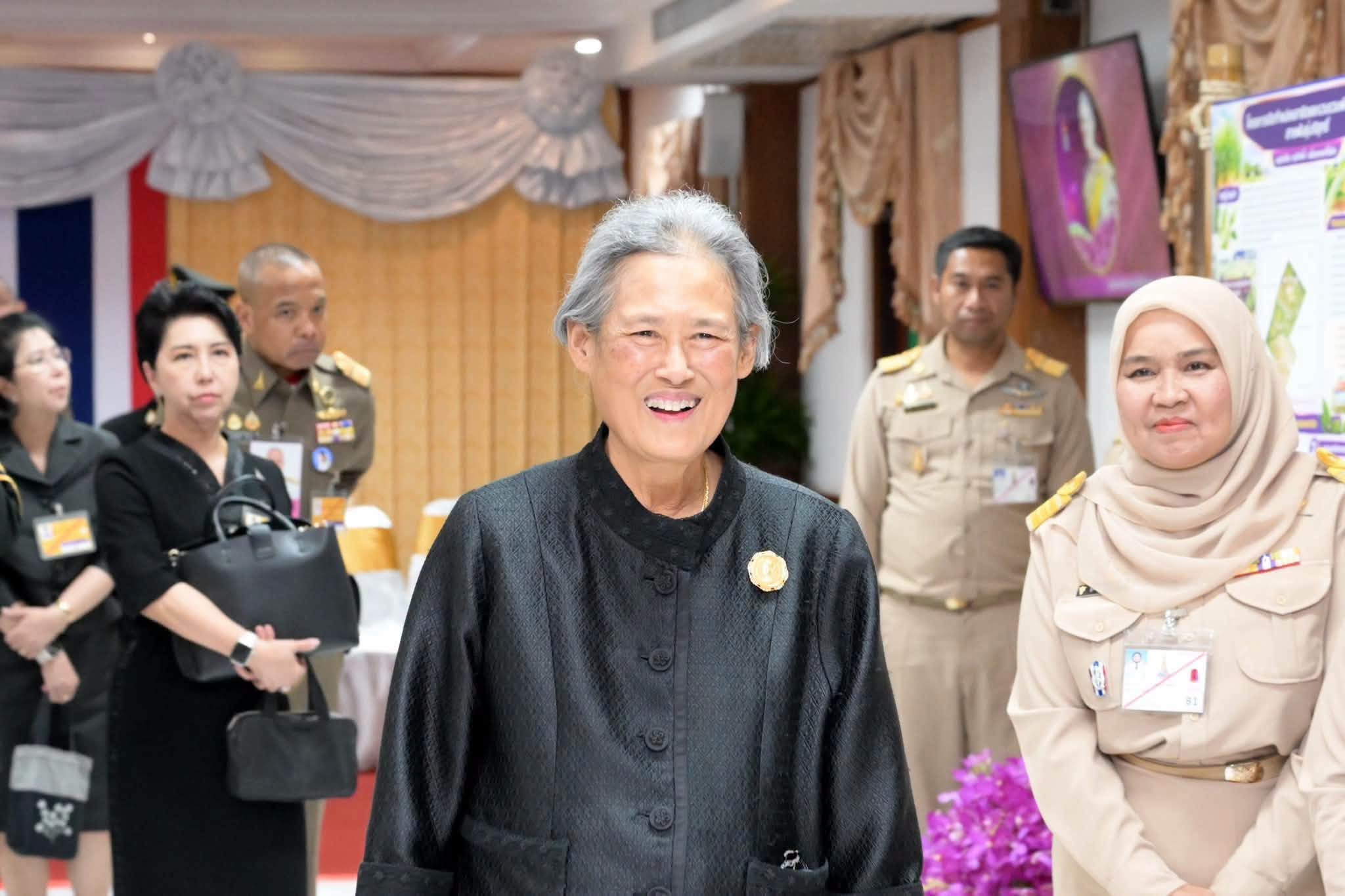 กรมสมเด็จพระเทพรัตนราชสุดา ฯ ทรงปฏิบัติพระราชกรณียกิจ ณ ศูนย์ศึกษาการพัฒนาพิกุลทองฯ ติดตามการแก้ไขและพัฒนาคุณภาพชีวิตอย่างยั่งยืน