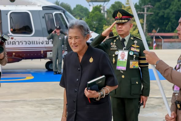 สมเด็จพระกนิษฐาธิราชเจ้า กรมสมเด็จพระเทพรัตนราชสุดาฯ สยามบรมราชกุมารี เสด็จพระราชดำเนินค่ายสิรินธร พระราชทานขวัญกำลังใจแก่กำลังพลและประชาชน เนื่องในวันคล้ายวันสถาปนาค่าย ครบรอบ 46 ปี